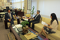 Prof. Joseph Sung (left), Vice-Chancellor of CUHK, meets with Prof. James C. Liao, President of Academia Sinica